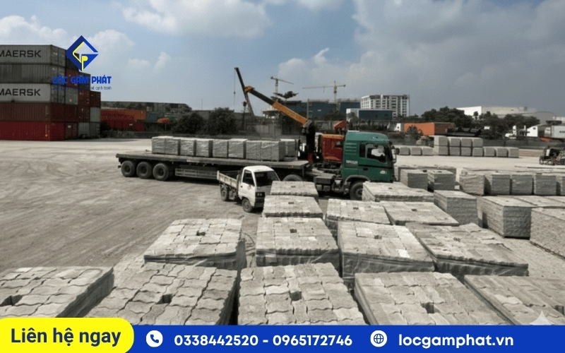 gạch block tự chèn với cường độ chịu lực cao ứng dụng trong khu công nghiệp